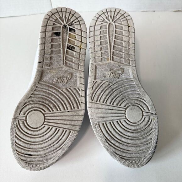 Nike Air Jordan 1 Women’s Retro Low Slip On Snap White Sneaker AV3918-100 Sz 7.5 - Picture 7 of 7